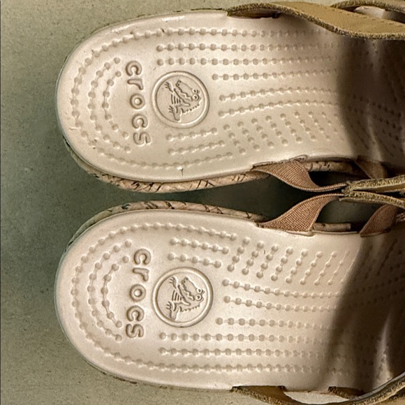 CROCS Tan A-Leigh Leather Multi Straps Slides Cork Wedge Women’s Sandals, Size 6 - Picture 5 of 15